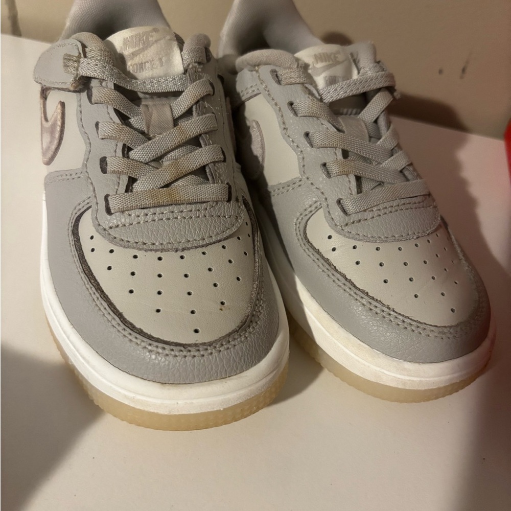 Nike Kids Light Gray Sneakers